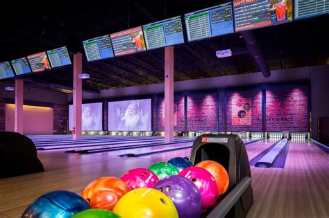 Lefty's alley and eats - Lefty's is an award-winning restaurant that offers dining, events and entertainment with style. Enjoy bowling, arcade, axe throwing, karaoke, live music and more at …